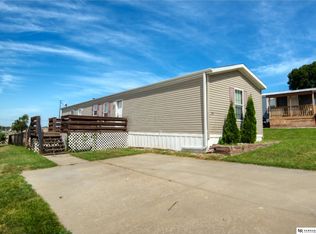 910 W 6th St, Papillion, NE 68046