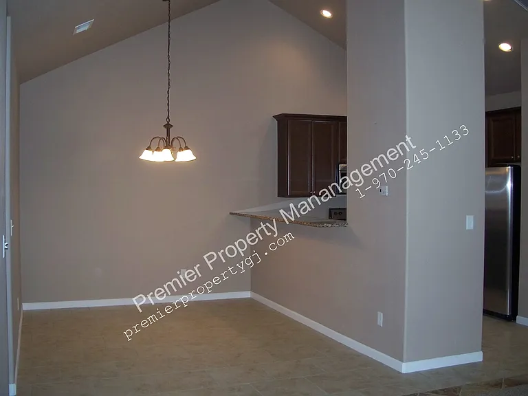 657 Copper Canyon Dr — Photo 4