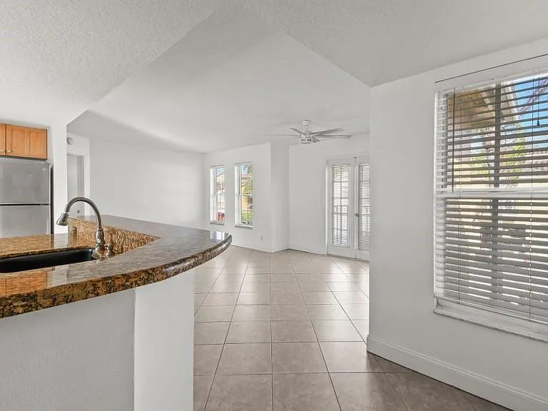 1140 Lake Shore Dr #206 — Photo 8