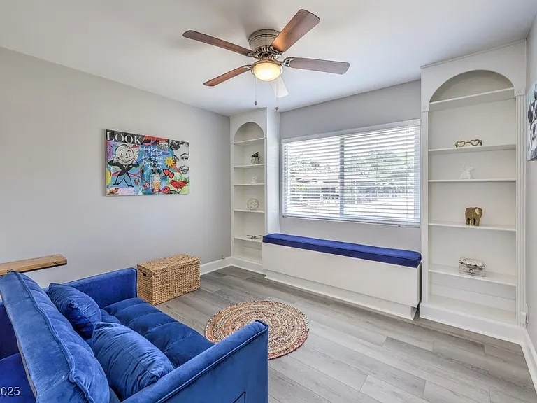 2400 Sherman Pl — Photo 20