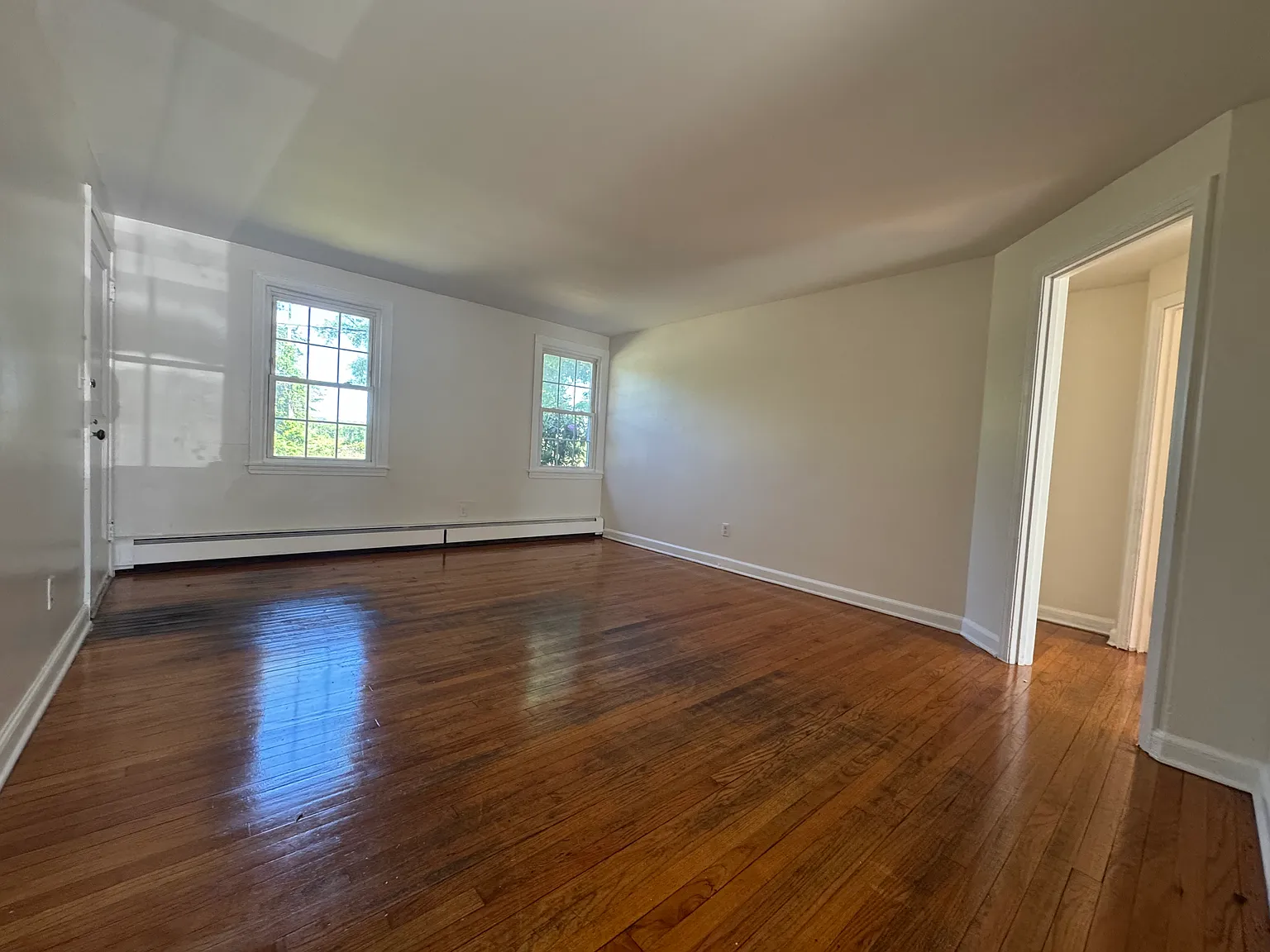 2 bed, 800 sqft, $1,745 — Photo 2