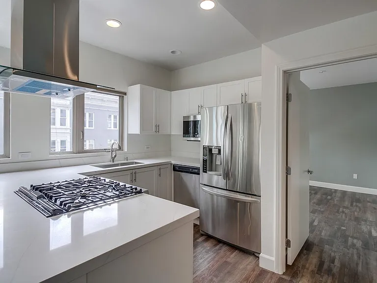 450 J St #3131 — Photo 13