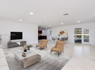 5425 Madison St, Hollywood, FL 33021