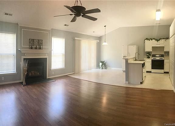 2nd image of 6407 Gatesville Ln