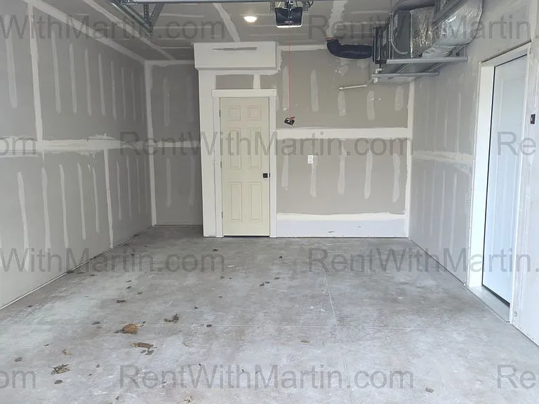 136 Janney Ave — Photo 16