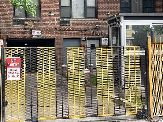 Sold by NextDoor Realty | media 18