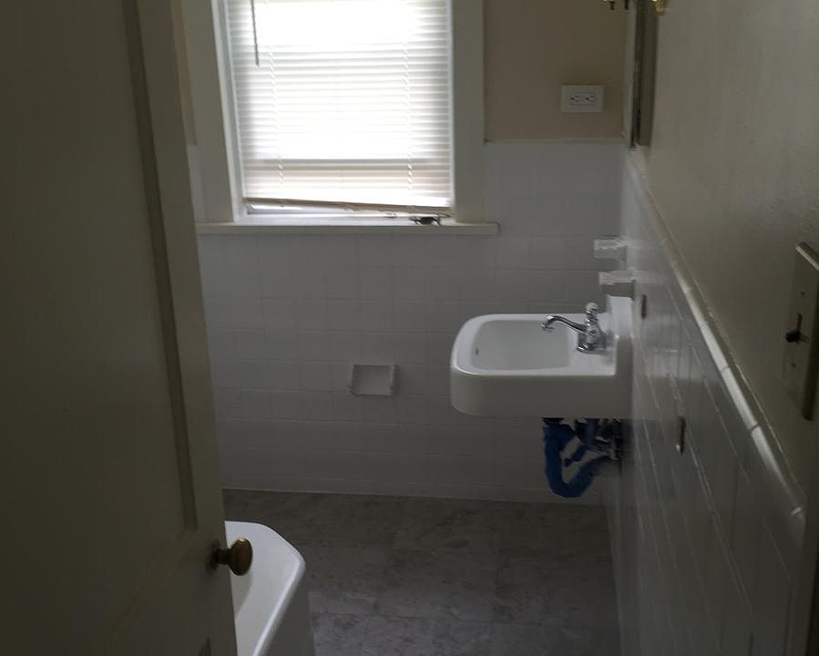2nd image of 203 W Main St #A