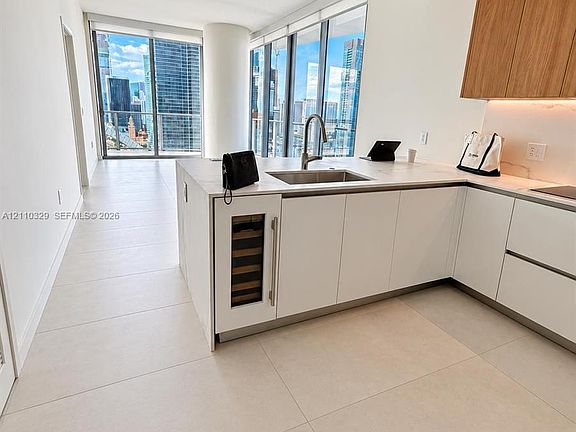 3rd image of 1400 Biscayne Blvd #3302