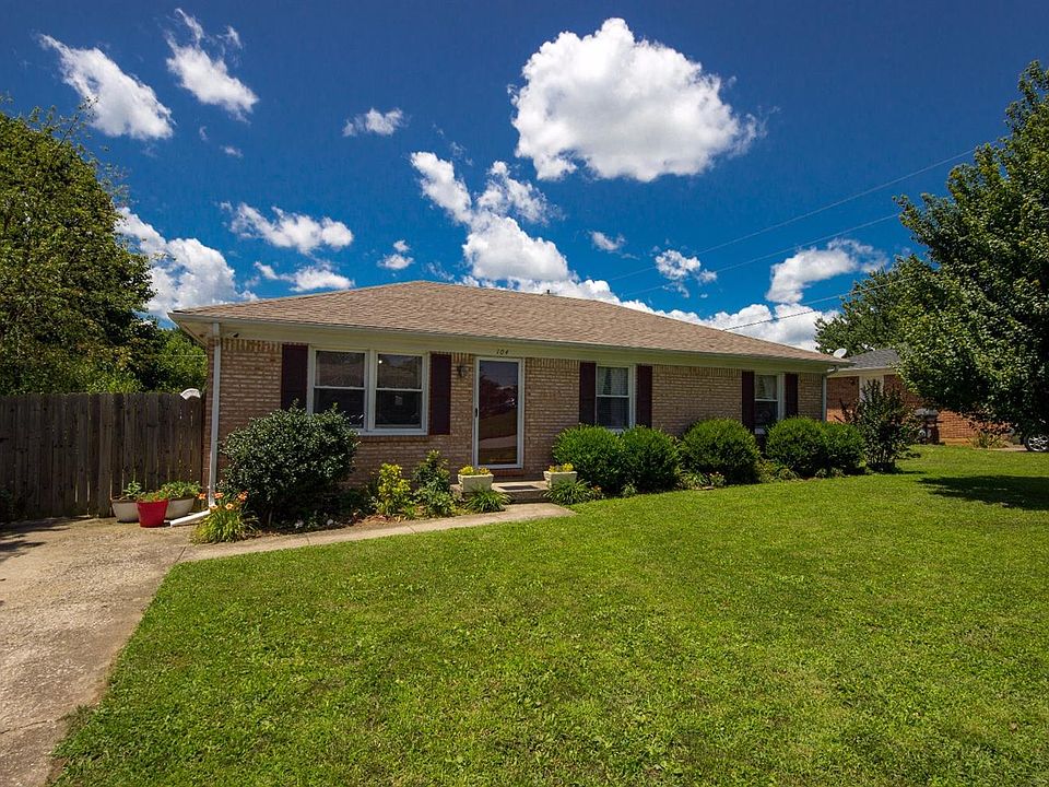 1st image of 104 Charlotte Cir