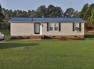 107 Brandie Rd, Maxton, NC 28364