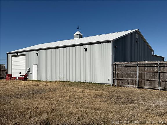 5th image of 8302 W 51st St