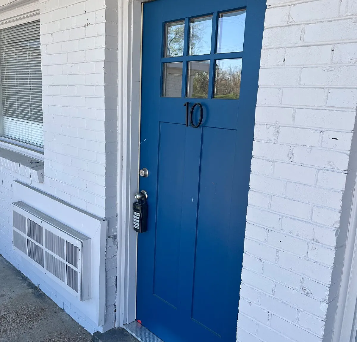 2 bed, 1.0 bath, 700 sqft, $1,100 — Photo 3