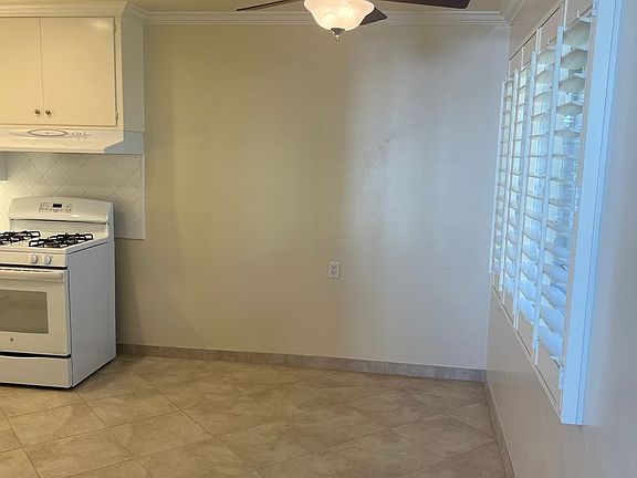 4th image of 2955 Lawrence St