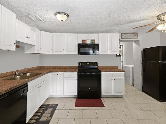5th image of 3706 E Flora St