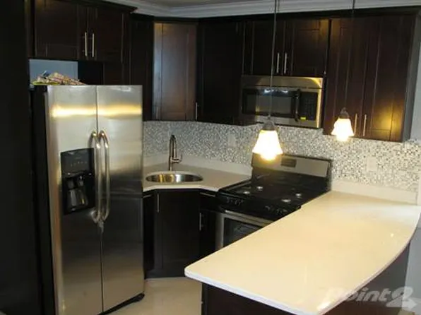 10028 208th St, Queens Village, NY 11429