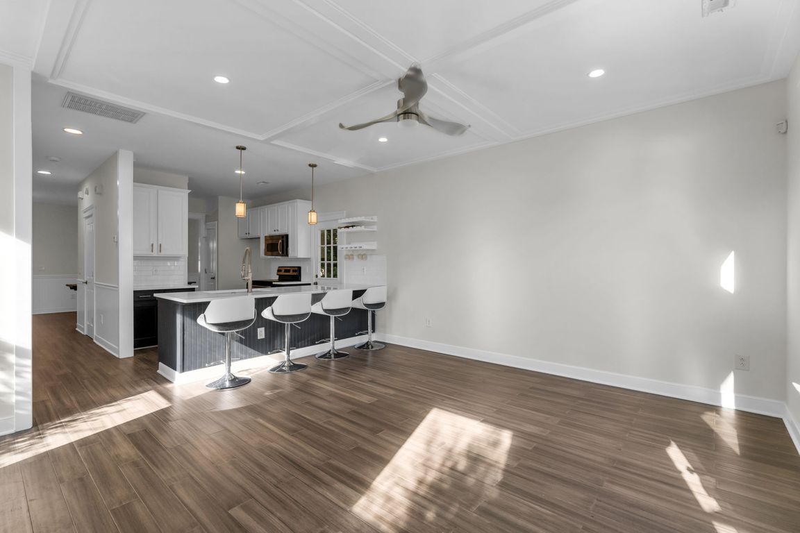 next background image