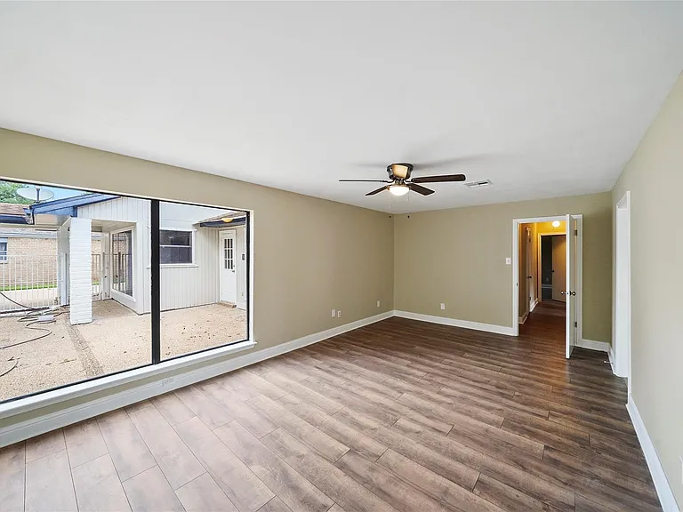 3602 Cobleskill Ct — Photo 9