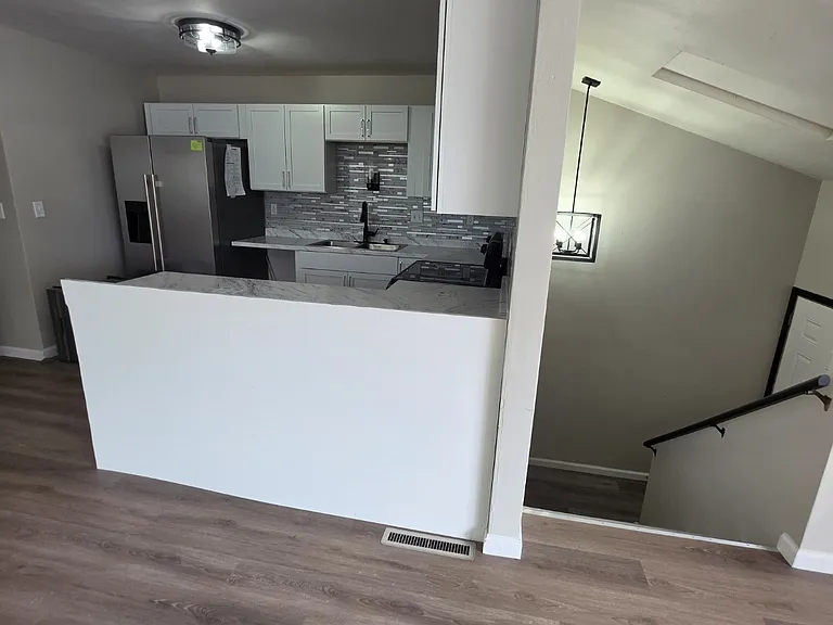 3306 Saratoga Dr — Photo 2