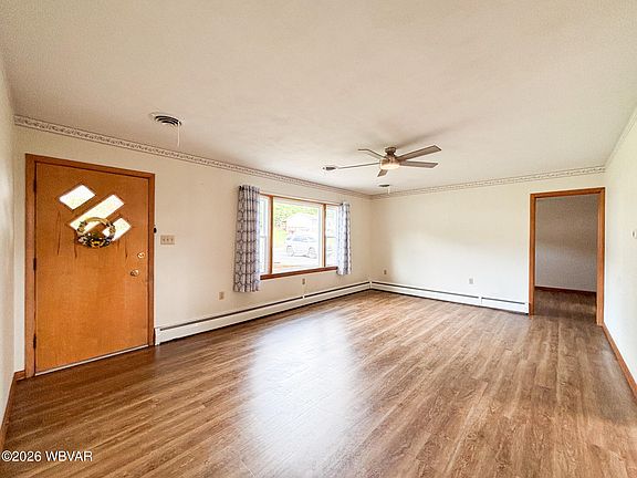 4th image of 8 Ridge St
