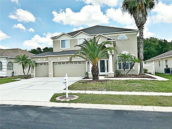 2nd image of 4610 Roslyn Ct