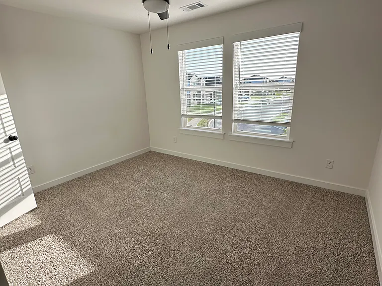 1051 Thornwood Pl — Photo 21