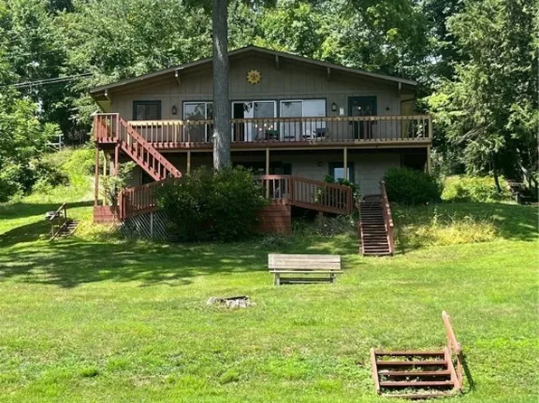 150 W Mohawk Dr, Malvern, OH 44644