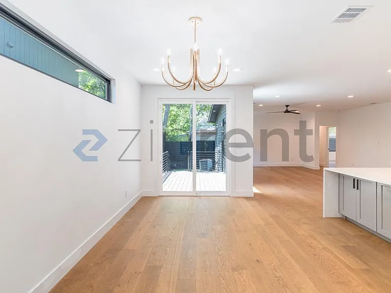3705 Wilson St — Photo 5