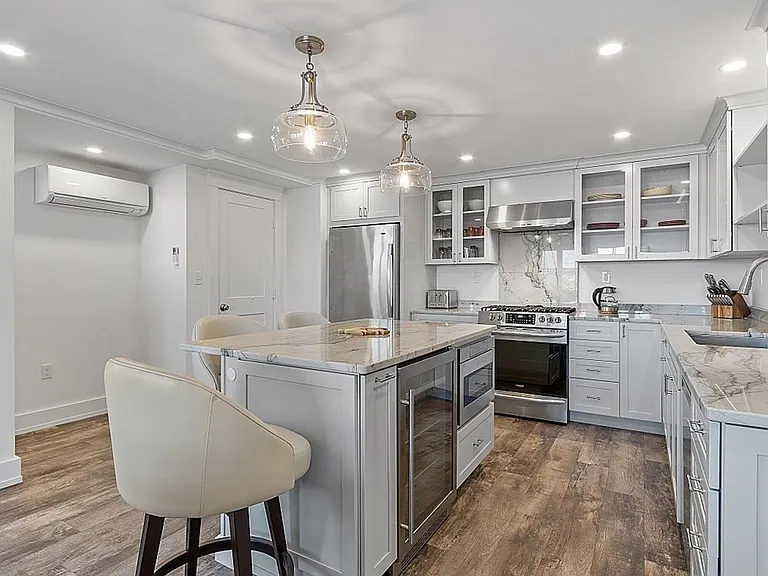 25 Atlantic Ave #2 — Photo 7