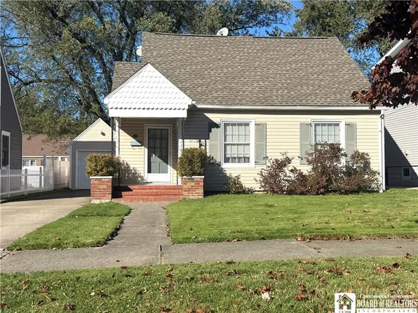 48 E Green St, Dunkirk, NY 14048
