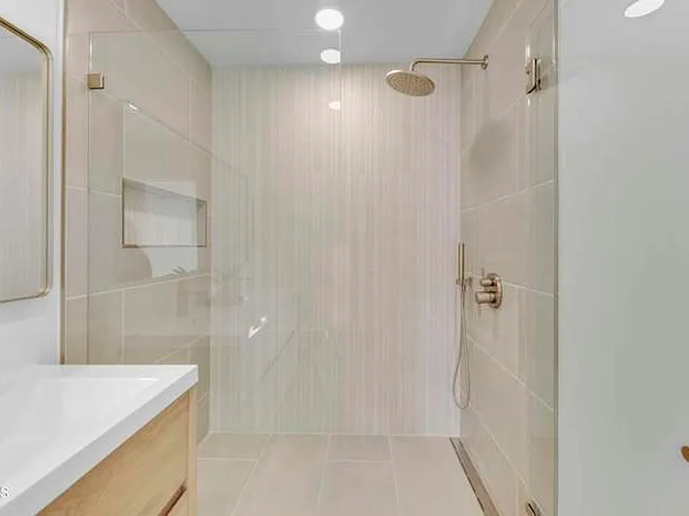 2109 Young Ave — Photo 21