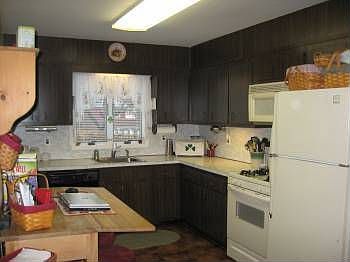 3rd image of 121 Church St