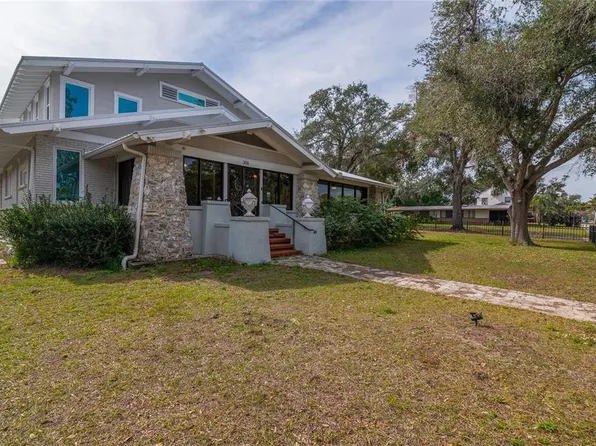 306 Avenue C NE, Winter Haven, FL 33881