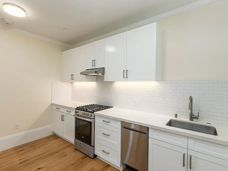 3525 17th St #911R — Photo 2