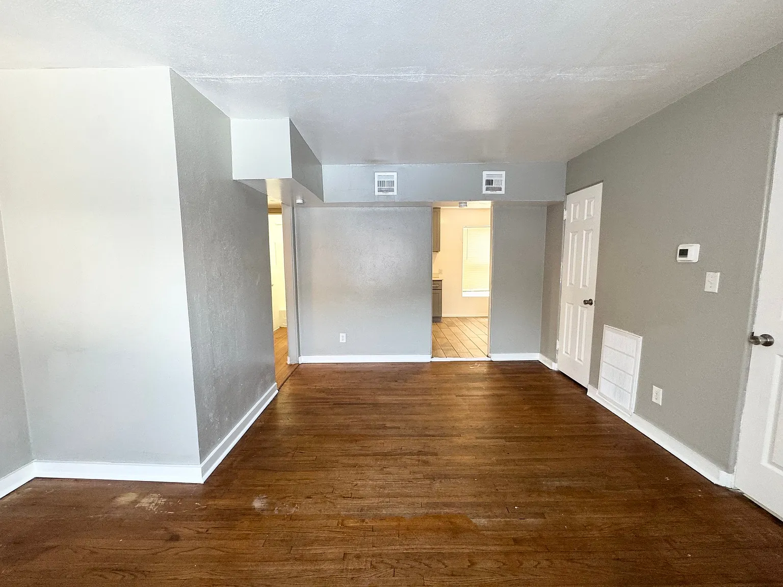 Cozy 2 Bed 1 Bath Apartment in OKC — Photo 3