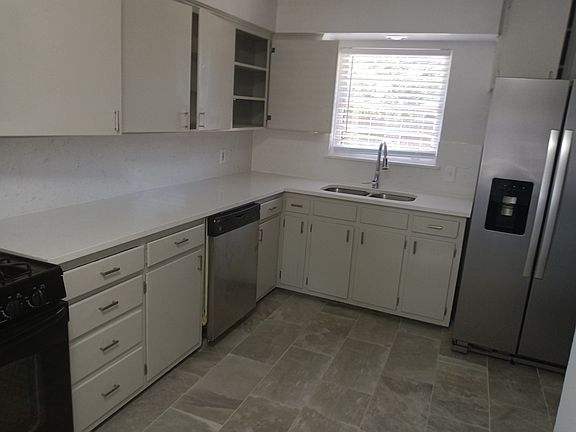 New floor, countertops