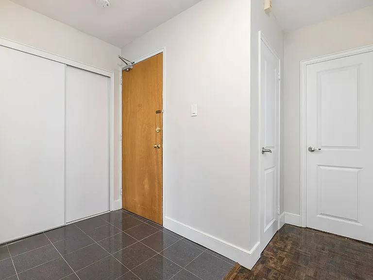 200 Ridley Blvd — Photo 5