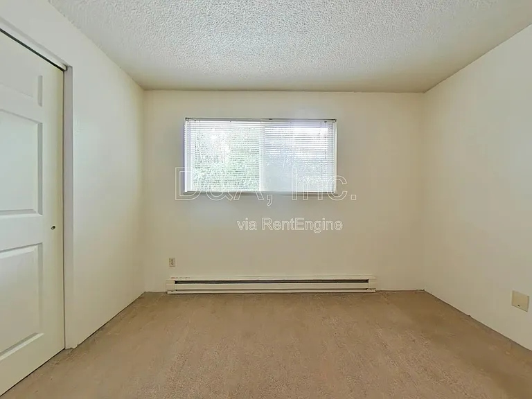 437 NW 11th St #3 — Photo 6