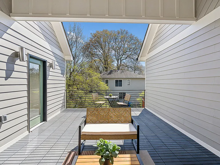 Whitefoord Ave NE — Photo 5