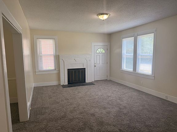 4th image of 4001 Devine St