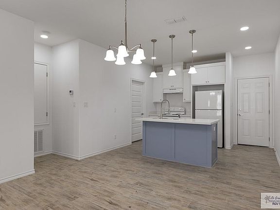 4th image of 416 Rosa Dr