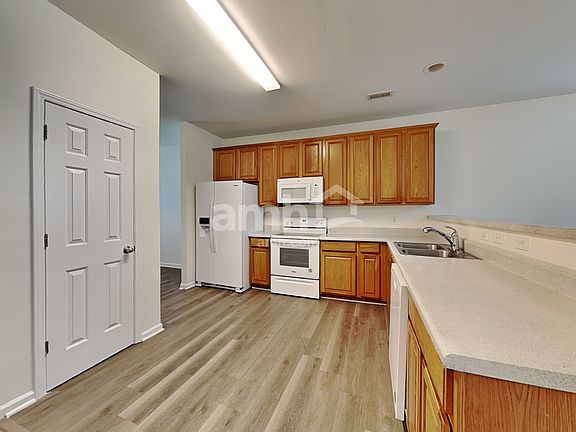 4th image of 5316 Silverbrook Dr