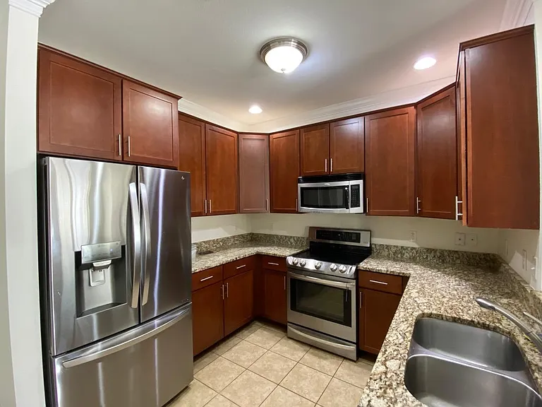 953 Ingleside Ave #116 — Photo 9