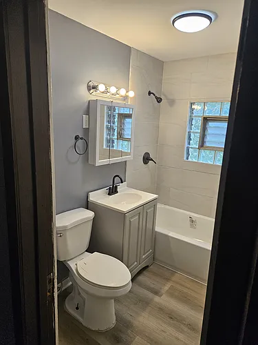 2457 W 69th St #1E Photo 1 2457 W 69th St #1E Photo 1