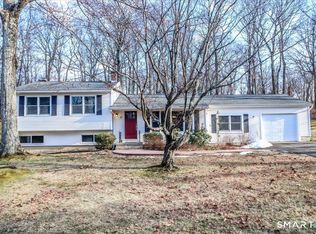 8 Summit Lane, Ridgefield, CT 06877