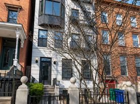 118 Clinton Ave, Brooklyn, NY