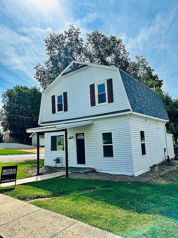 301 W Washington St, Exira, IA 50076 Zillow