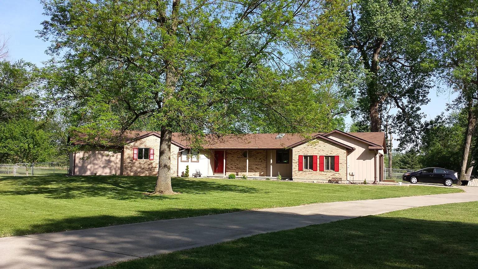 71 Rebecca Dr photo 1