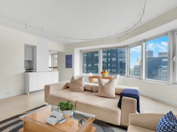150 West 56th Street image 2 of 12