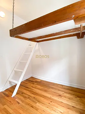 Rented by City Connections Realty | media 23