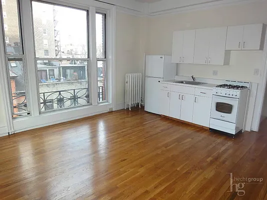 Rented by Hecht Group | media 20